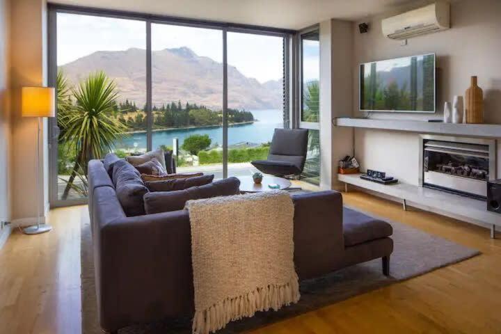 Stunning Lakeview 1 Bedroom Apartment Queenstown Dış mekan fotoğraf