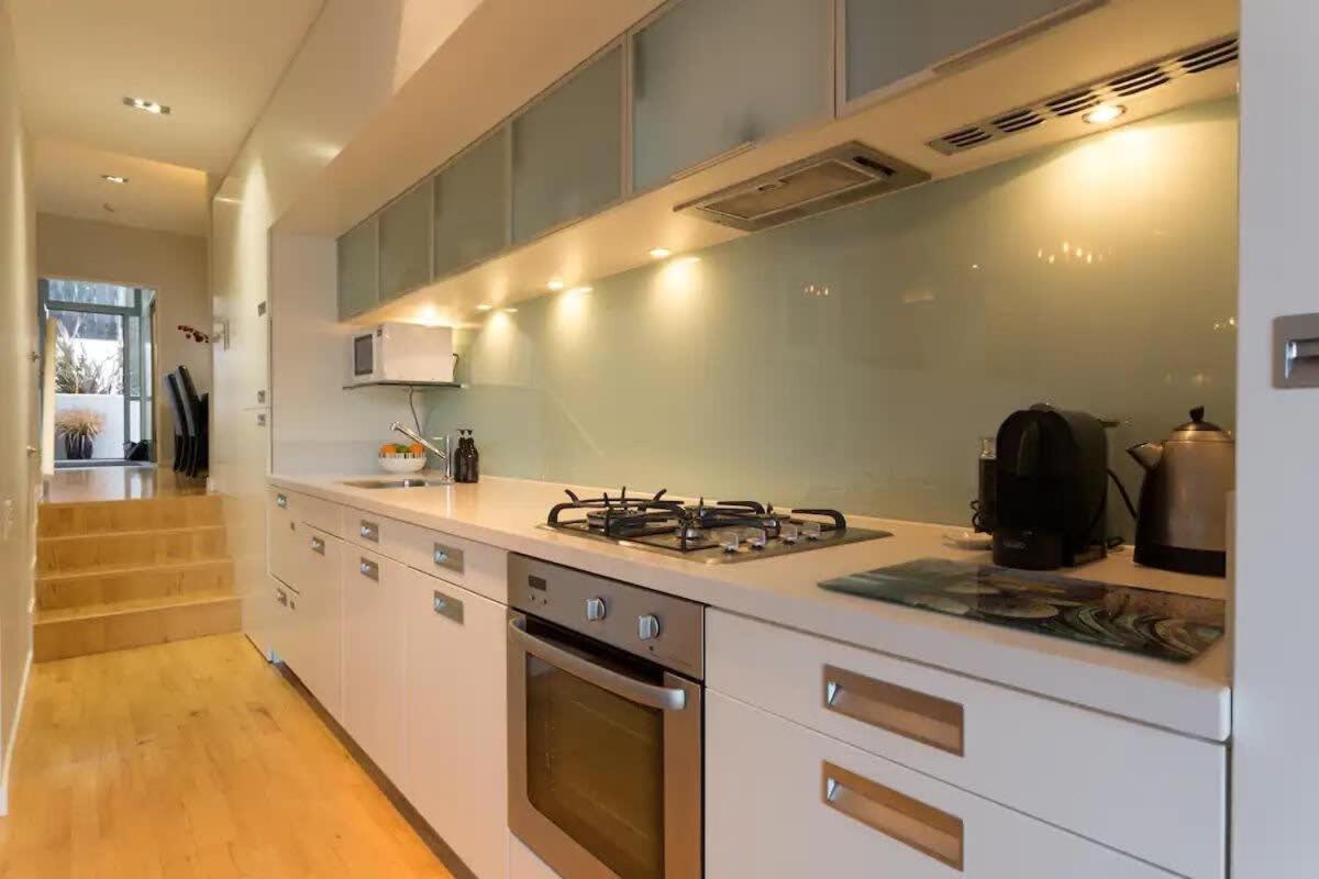 Stunning Lakeview 1 Bedroom Apartment Queenstown Dış mekan fotoğraf